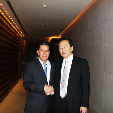 美国纽约前州长David Paterson莅临广州会见吉安博士。